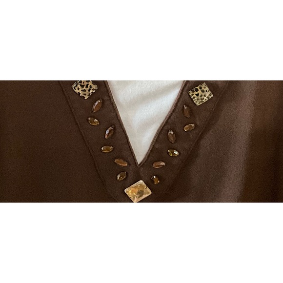 Top - Picture 3 of 3